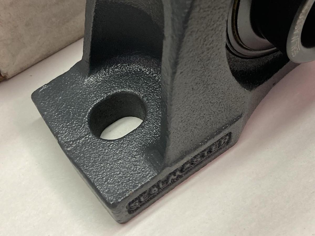 SealMaster,NP-31,Pillow Block Bearing 1-15/16 Inch Bore