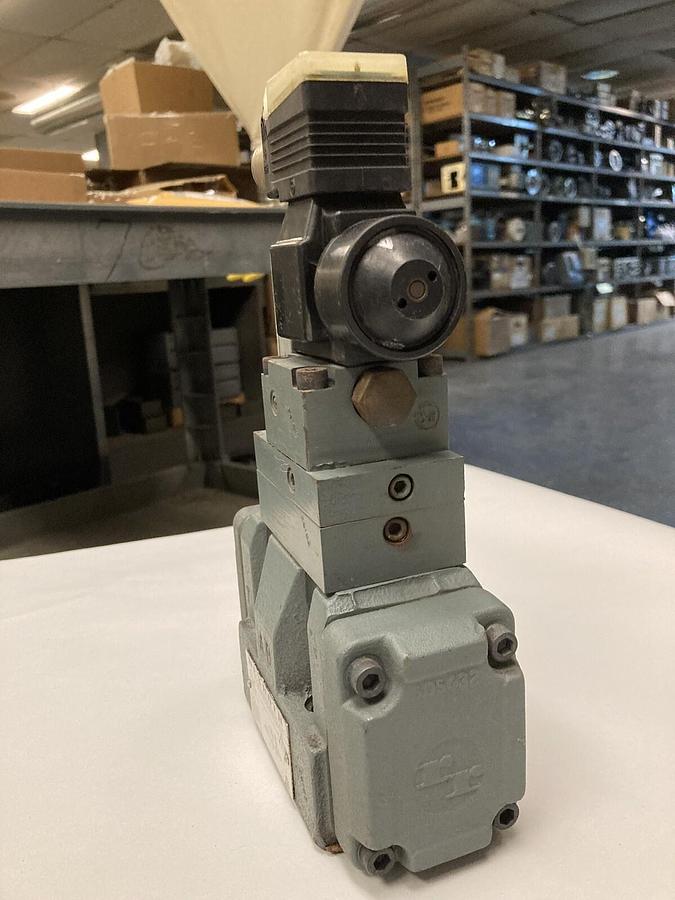 Used Rexroth Valve,4WEH10D20/6AW120-60NETZ5L/B20 w/3SE6C20/315 w120-60NZ5L,Seat Valve