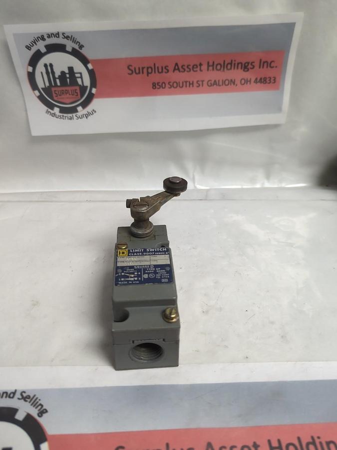 Used SQUARE D,9007 C5482,SERIES A LIMIT SWITCH PRE-OWNED