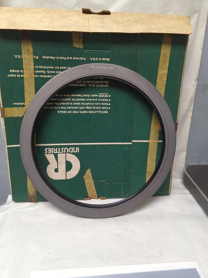 CHICAGO RAWHIDE,105051,OIL SEAL 10.5X12.5X0.625 NOS