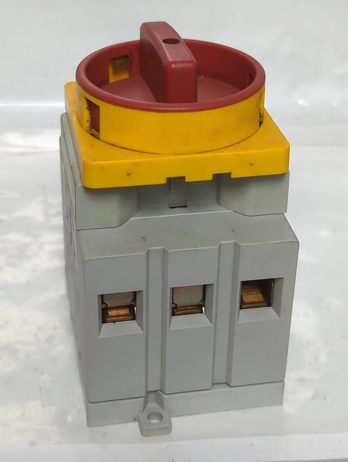 Used ALLEN BRADLEY,194E-E100-1753,ROTARY DISCONNECT SWITCH SERIES B 100A 600VAC