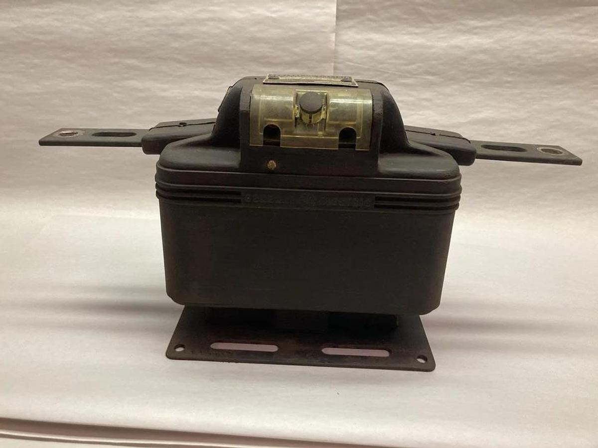 Used General Electric,Model AAM11 Type JKM-3,Current Transformer 497x28 Ratio 75:5