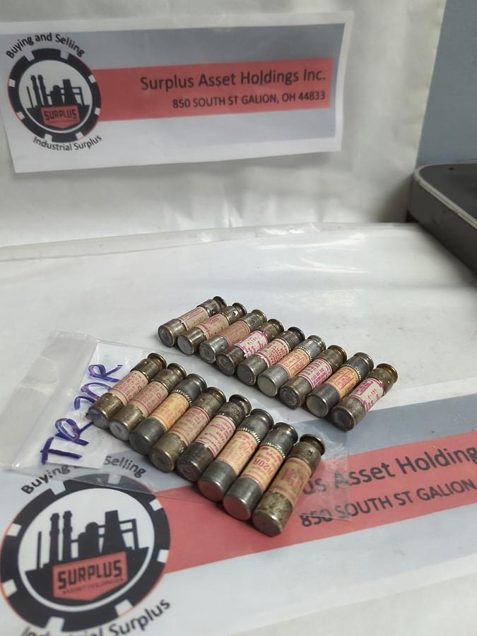 Used GOULD SHAWMUT,TR-20R,TRI-ONIC 20 AMP FUSE LOT OF 17 PRE-OWNED