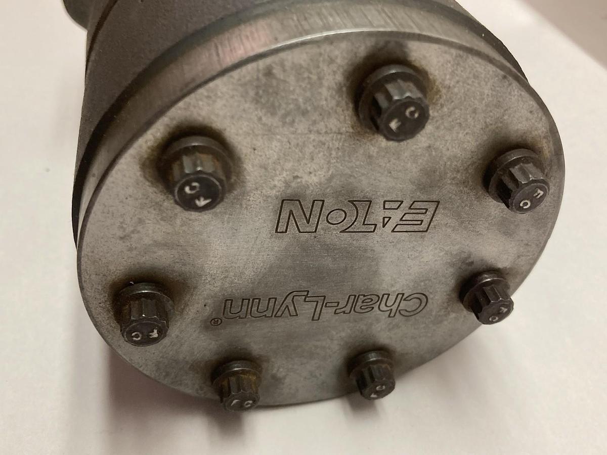 Used Char-Lynn Eaton,101-1032-008,Hydraulic Valve Motor