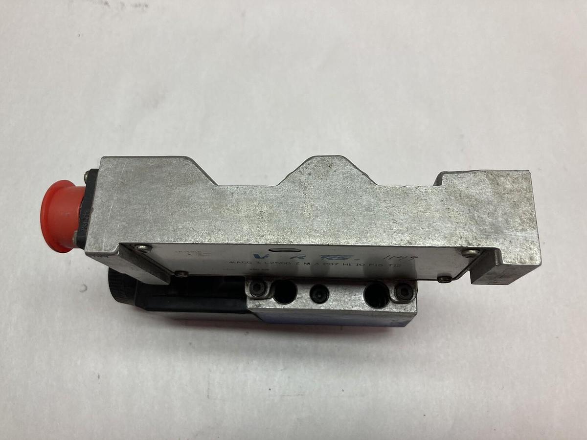 Used Vickers,KACG-3-L350D-Z-M3-PD7-H1-10-P15-T10,Proportional Relief Valve