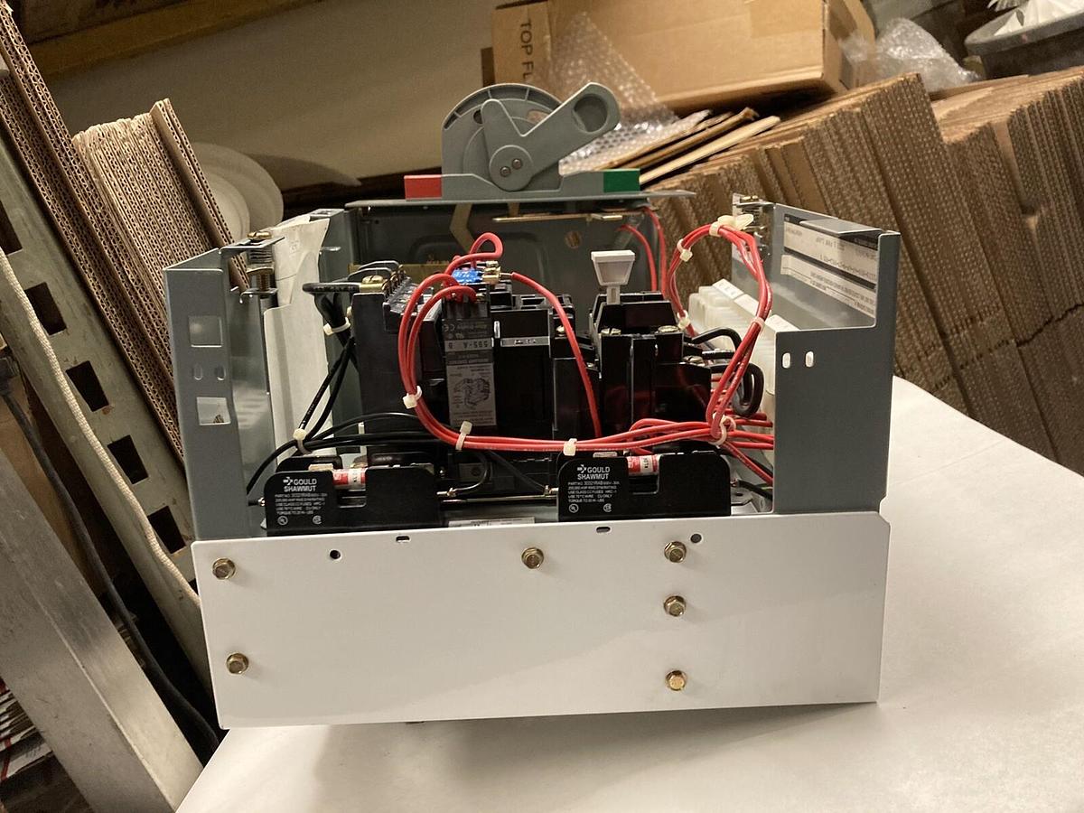 Used Allen Bradley,2100 2113B,Size 1  MCC 12INCH Starter Bucket 3Amp breaker