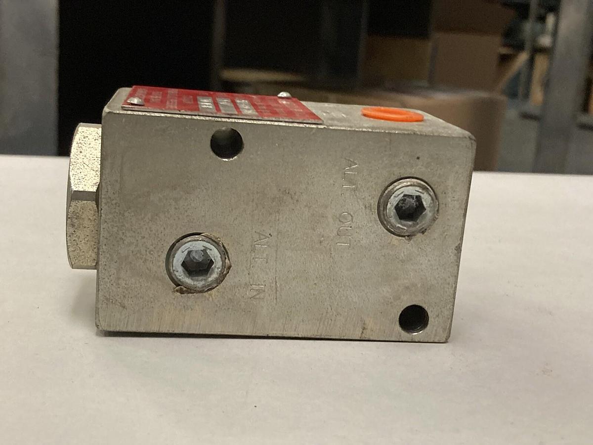 Used IDEX Lubriquip,527-100-380,Sediment Strainer 100 Mesh