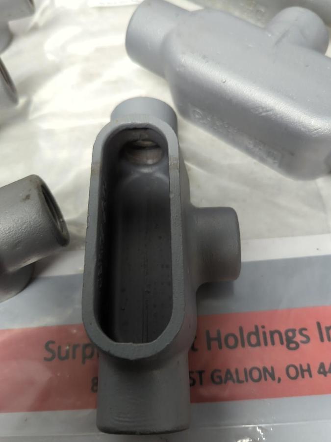 APPLETON,T27,FM7 CONDUIT BODY 3/4 INCH LOT OF 6 NOS