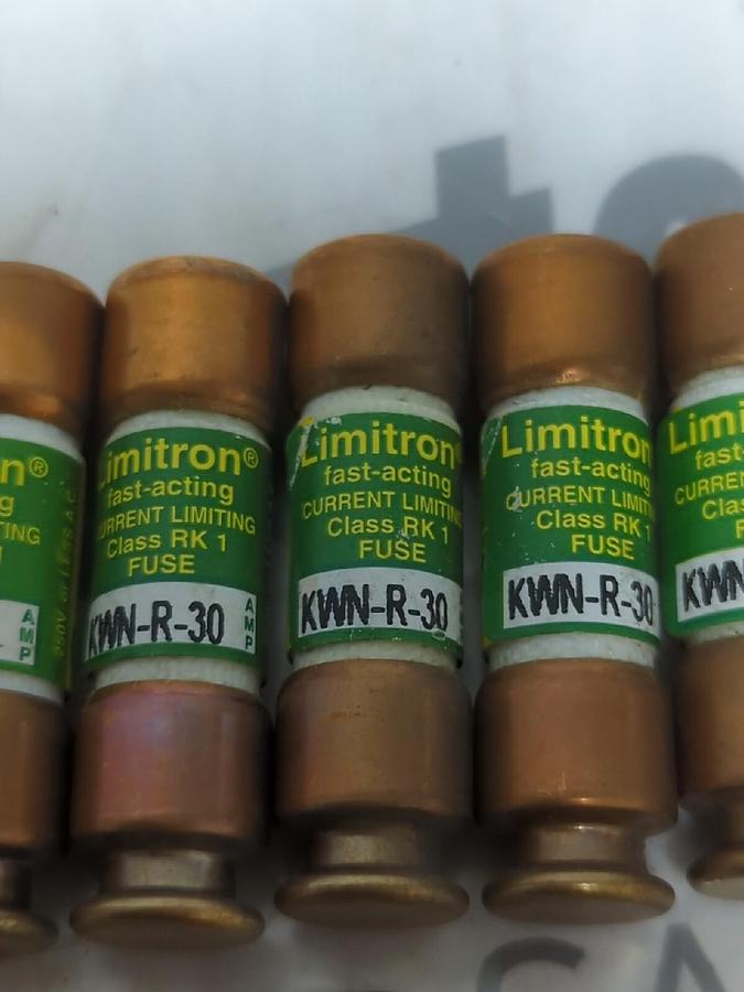 COOPER BUSSMANN,KWN-R-30,30 AMP LIMITRON FUSE LOT OF 9 NOS
