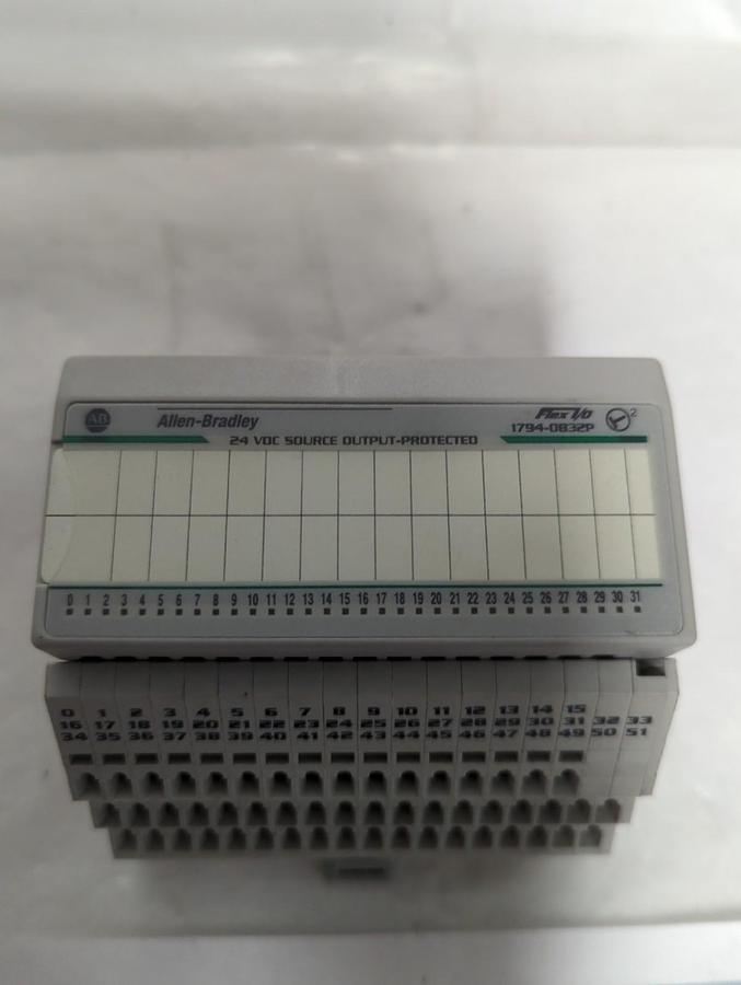 Used ALLEN BRADLEY,1794-DB32P,FLEX I/O 24V SOURCE OUT-PUT MODULE PRE-OWNED