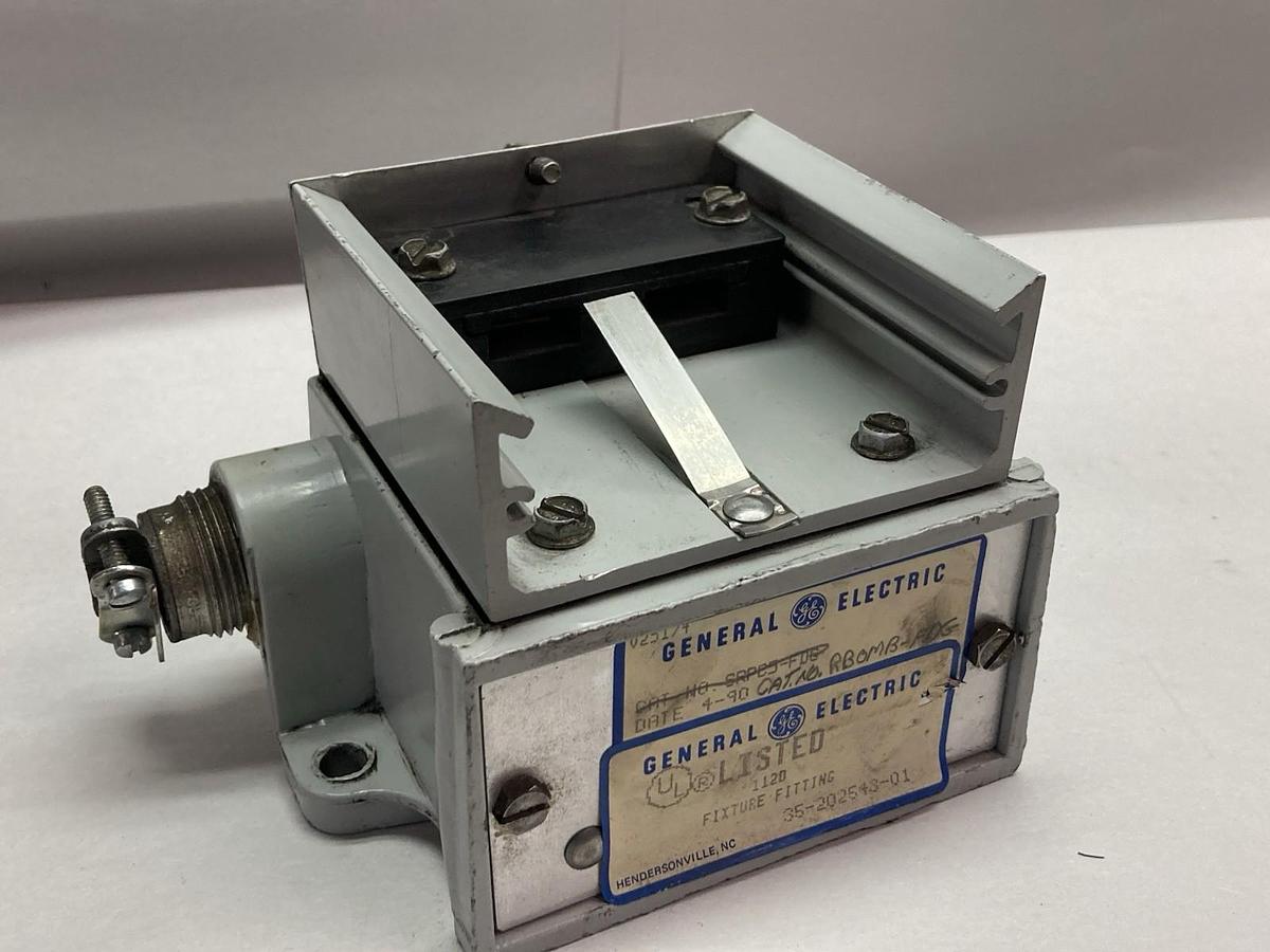 Used General Electric,RBOMB-FDG,Remote Ballasted Optical Mounting Box