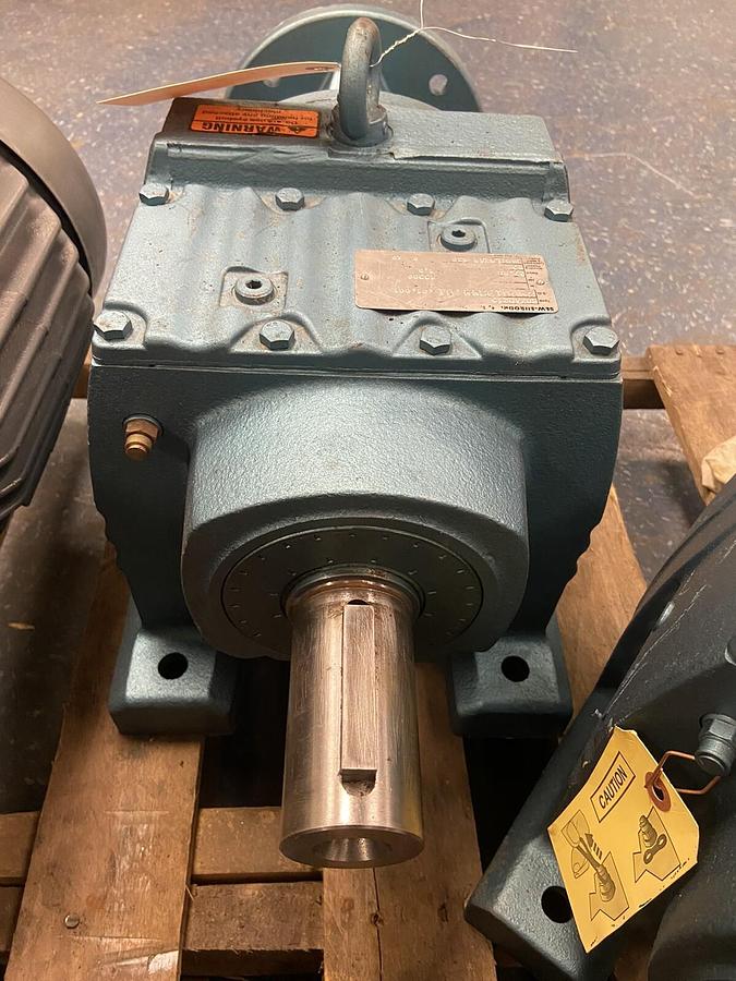 SEW Eurodrive,R87AM213,Gear Reducer Ratio 27.88