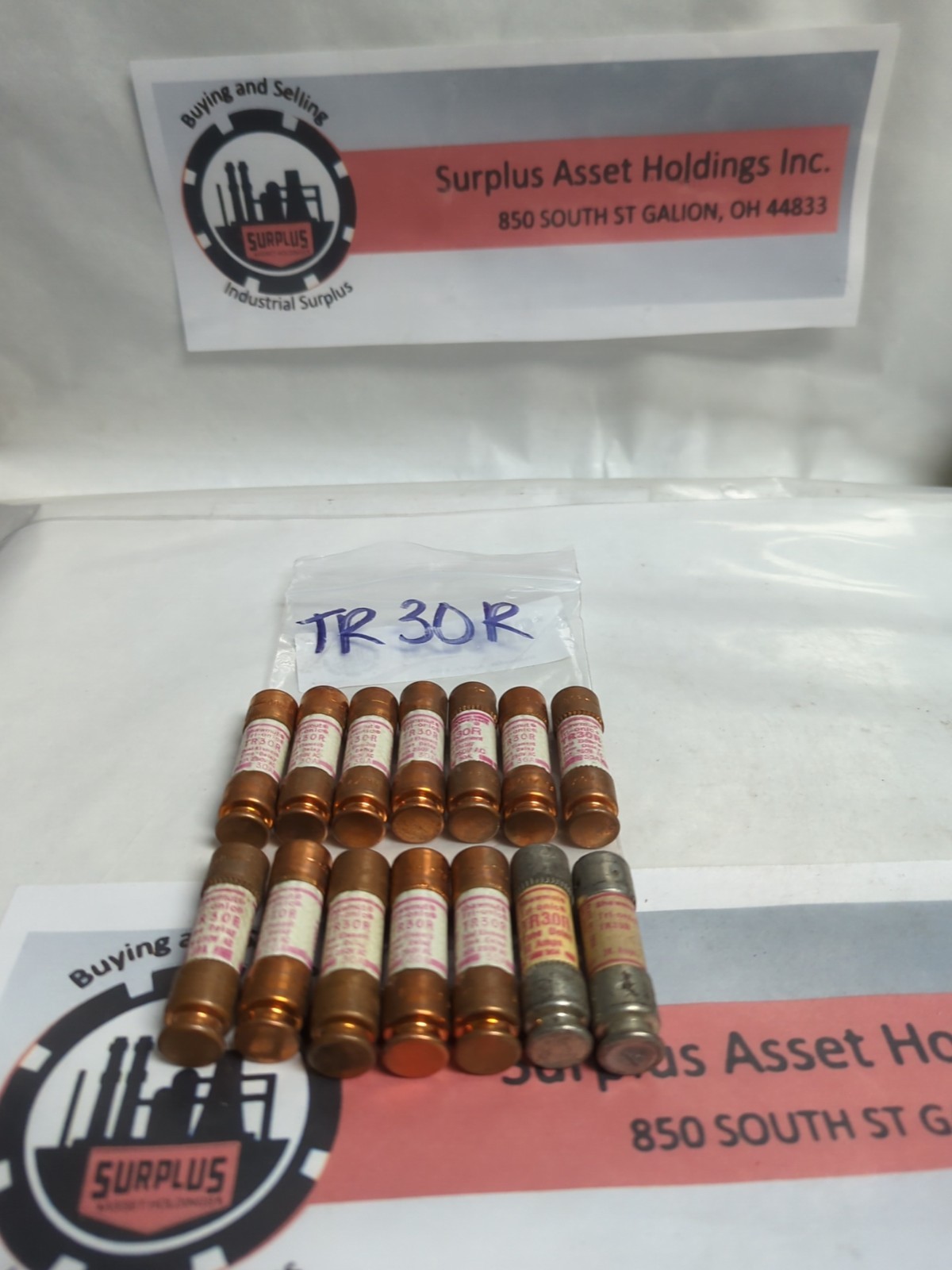 Used GOULD SHAWMUT,TR-30R,TRI-ONIC 30 AMP FUSE LOT OF 14 PRE-OWNED