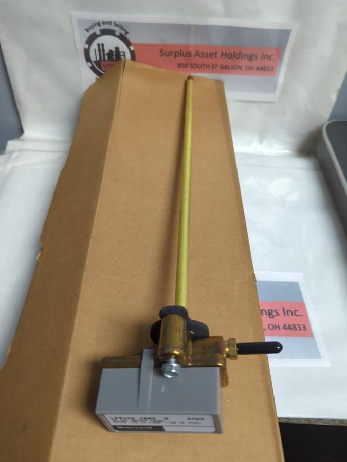 HONEYWELL,LP914A 1003 5,INSERTION TEMPERATURE SENSOR 15 INCH -40/160+ NOS