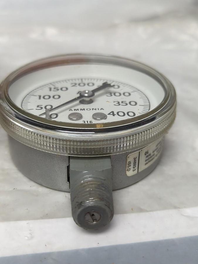 MARSH,W0164,GAUGE 2-1/2 IN FACE 1/4 IN BOTTOM CONNECTION NOS