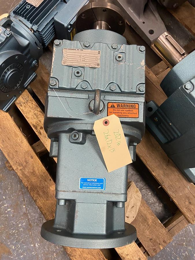 SEW Eurodrive,R87AM256,Gear Reducer Ratio 8.22