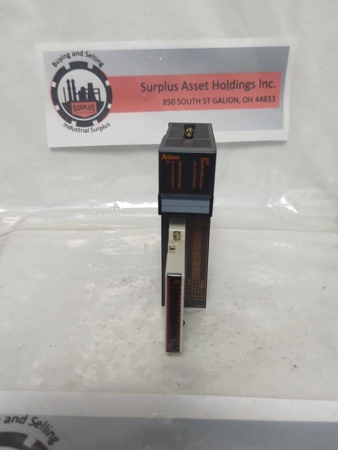 Used MITSUBISHI,A1SY41,OUT PUT MODULE UNIT WITH SUNX SL-P PLC CONNECTOR PRE-OWNED
