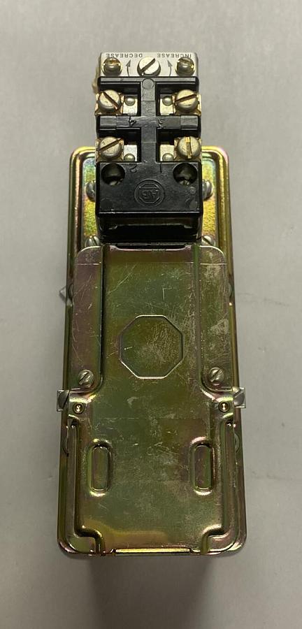 ALLEN BRADLEY,849-ZOD32,SER B PNEUMATIC TIME DELAY RELAY NOS