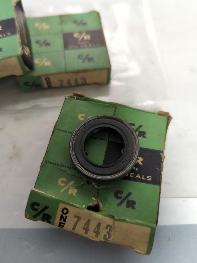 CHICAGO RAWHIDE,7443,OIL SEAL LOT OF 4 NOS