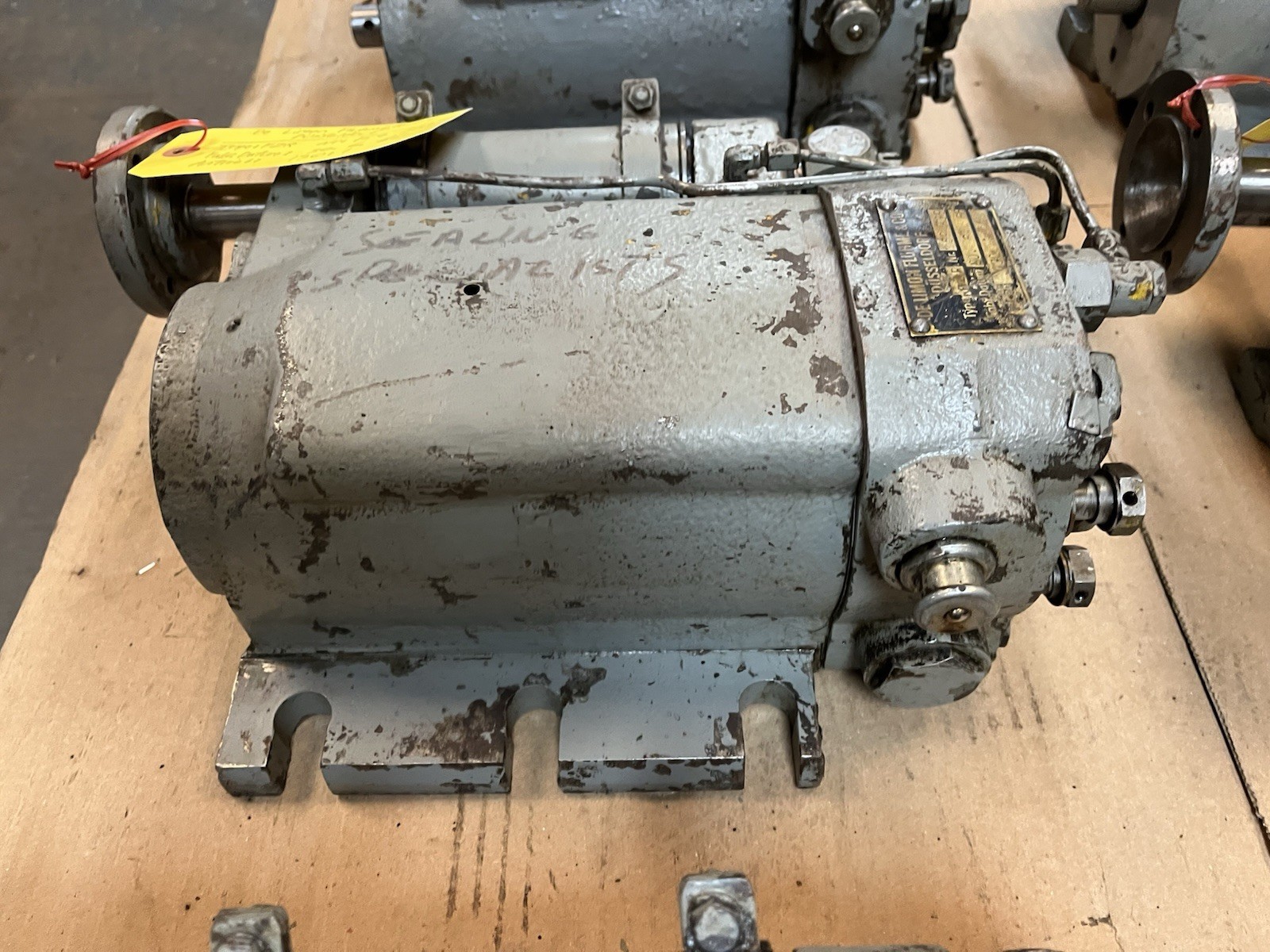 Used DE LIMON FLUHME,FZR 159-739,CENTRAL GREASE PLUNGER PUMP