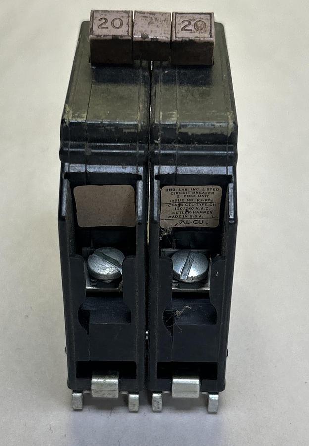Used CUTLER-HAMMER,CH220,CIRCUIT BREAKER 20A 120/240V 2P