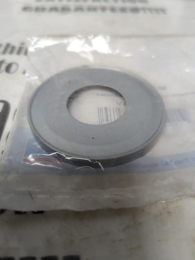 Used SKF,M/5902665 32306 AV,TAPERED ROLLER NILOS RING NEW