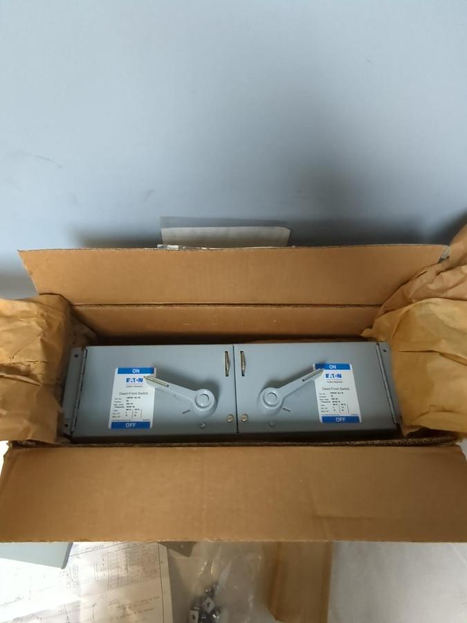 CUTLER HAMMER,FDPWT 3611R,DEAD FRONT TWIN FUSIBLE SWITCH 30 AMP 600VAC NOS