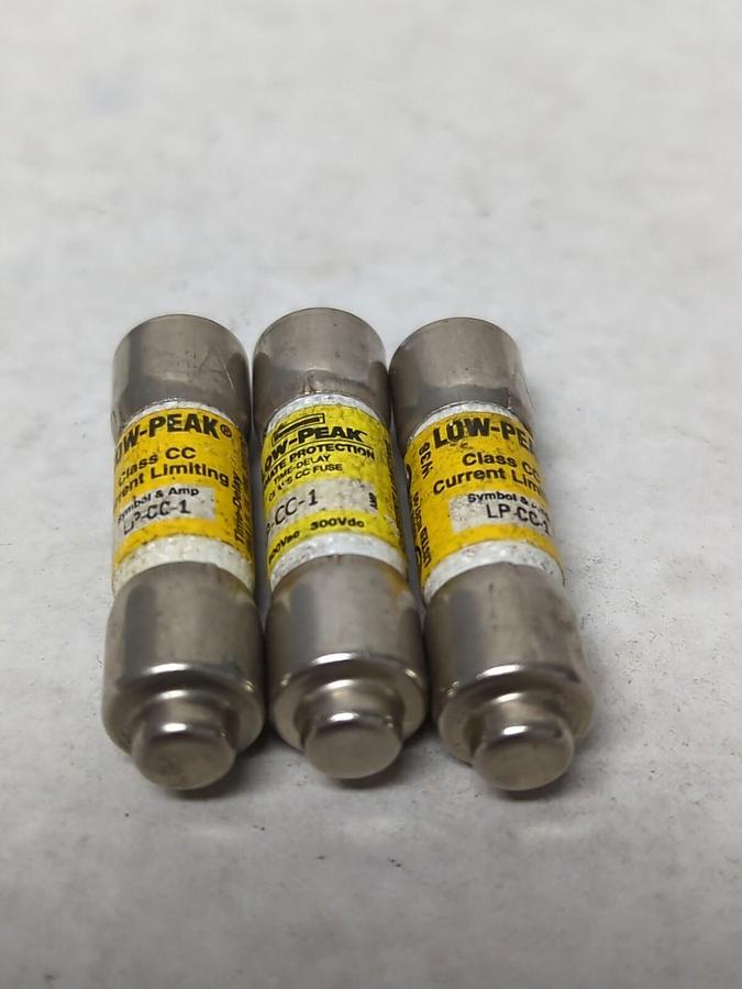 COOPER BUSSMANN,LP-CC-1,LOW-PEAK 1 AMP FUSE LOT OF 3 NOS