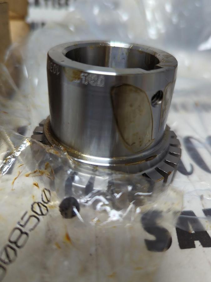 FALK,0704601,1030T HUB 1.375 INCH BORE 5/16 IN X5/32 IN KW NOS