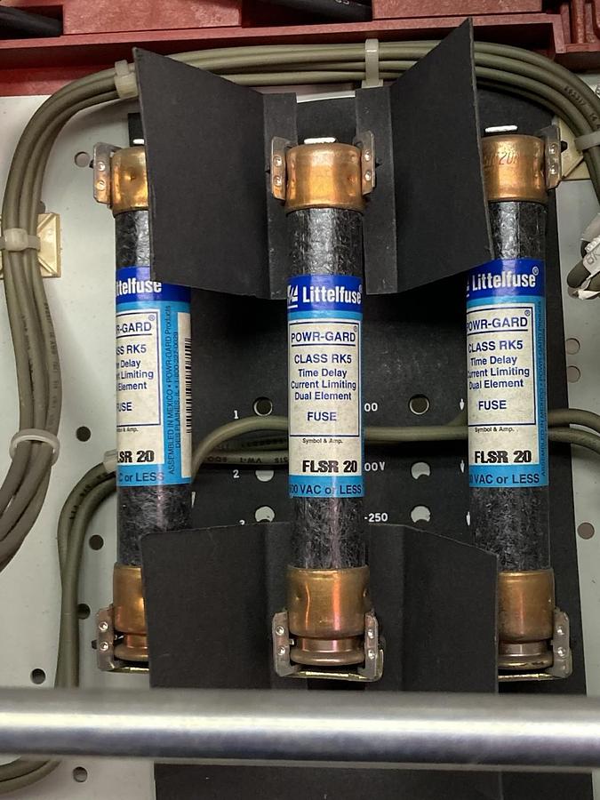 Used Cutler Hammer,30 Amps,12 INCH MCC Disconnect FUSED Feeder Bucket 60Hz 480V