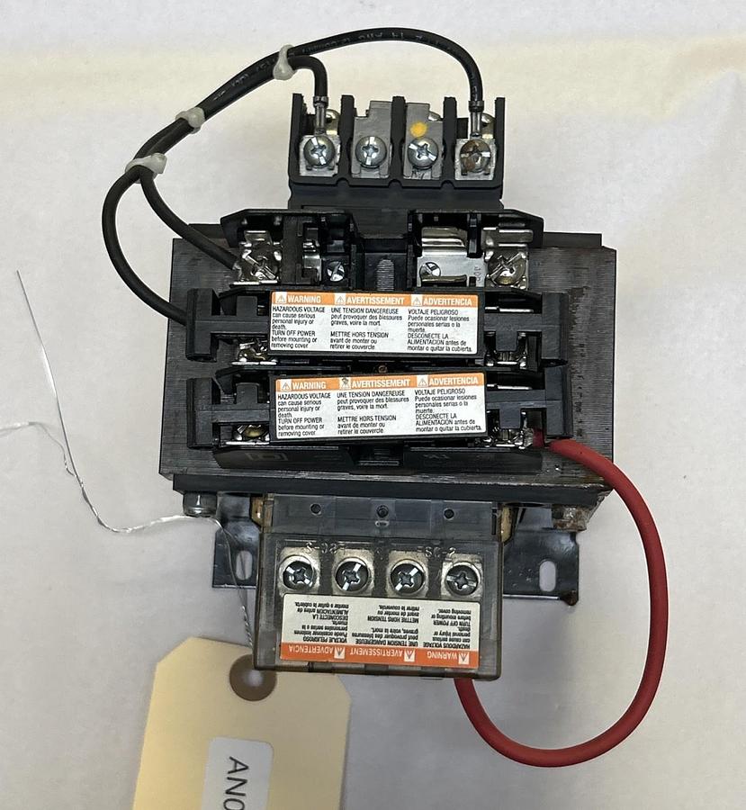 Used SQUARE D,9070TF500D1,CONTROL TRANSFORMER 0.5KVA PRI 220/240V SEC 440/480V