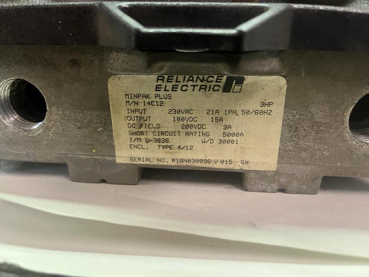 Used RELIANCE,14C12,MINPAK PLUS VARIABLE SPEED DC DRIVE IN 230VAC OUTPUT 100VDC 15A