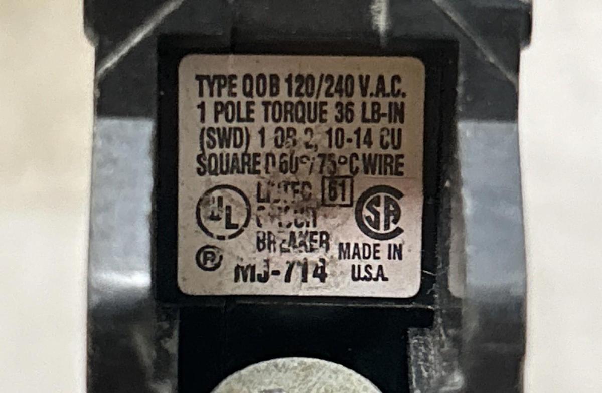 Used SQUARE D,QOB120,CIRCUIT BREAKER 20A 120/240V 1P LOT OF 13