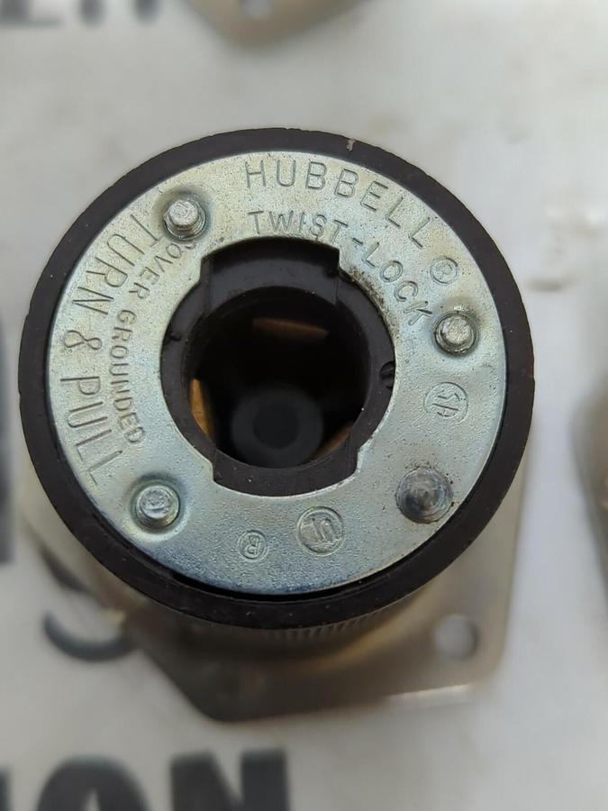 Used HUBBLE,4585,TWIST LOCK FLANGED RECEPTACLE 2-POLE 3-WIRE 15 AMP LOT OF 4 USED