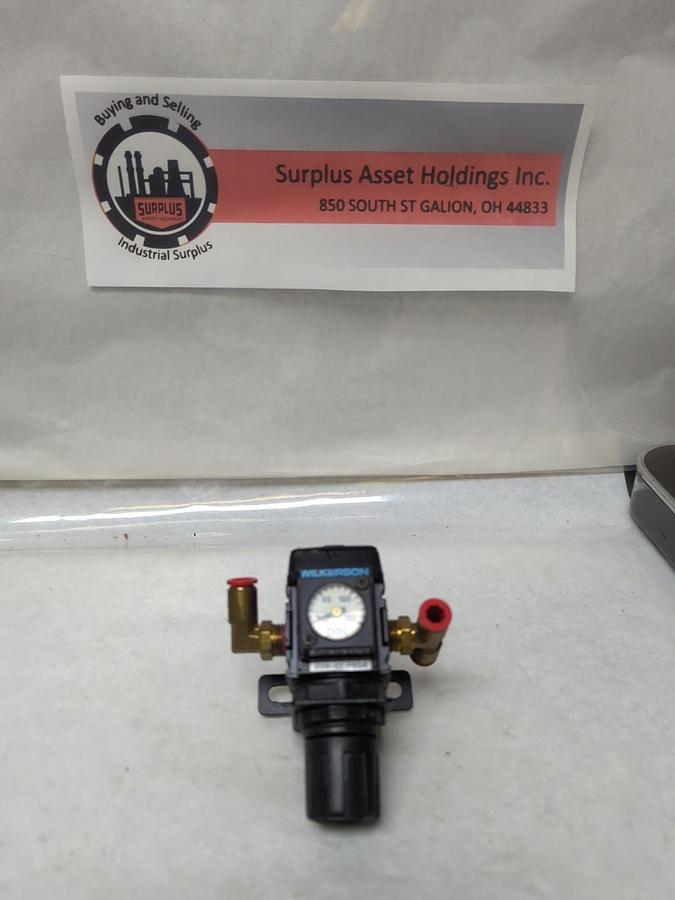 Used WILKERSON,R08-02-F0G0,COMPRESSED AIR REGULATOR 0-150 PSI PRE-OWNED