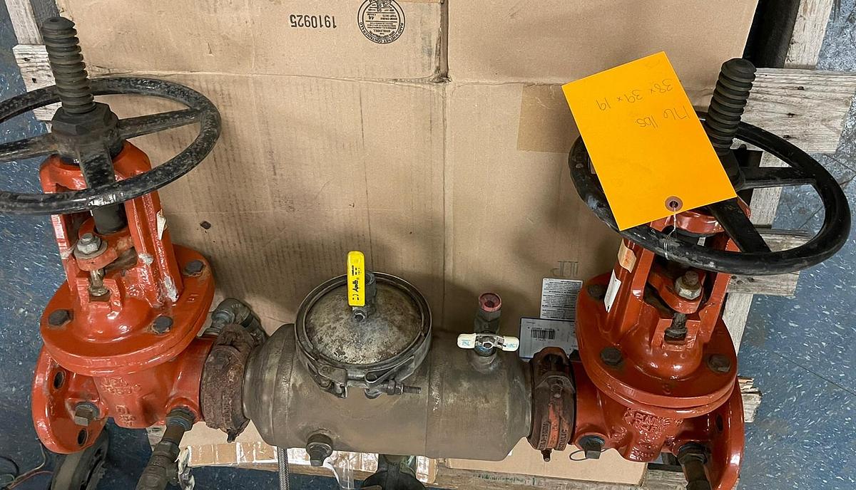 Used KENNEDY,3 INCH,DOUBLE GATE VALVE  BACK FLOW PREVENTER