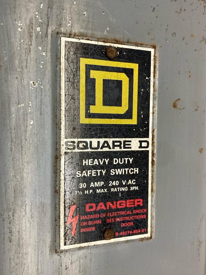 Used Square D,H221N,Circuit Breaker 30A 240V Type 1 Enclosure