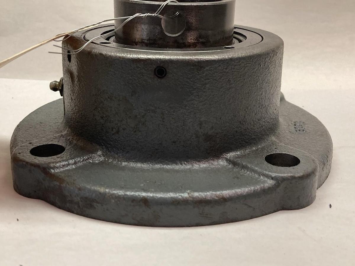 Used Link-Belt,FB22435E,4-Bolt Flange Round Roller Bearing Unit 2-3/16 Inch Bore