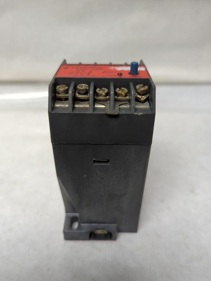 Used KLOCKNER MOELLER,EMT-DBK,OVERLOAD RELAY 240V 2A PRE-OWNED