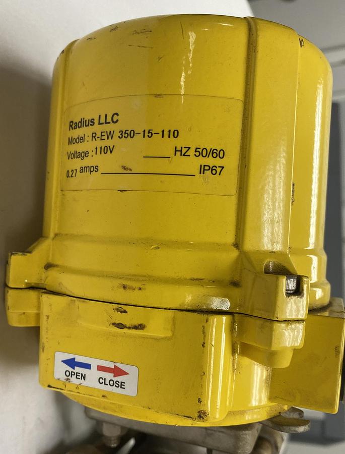 Used Radius,R-EW 350-15-110,Actuator WITH PN64-100 Ball Valve