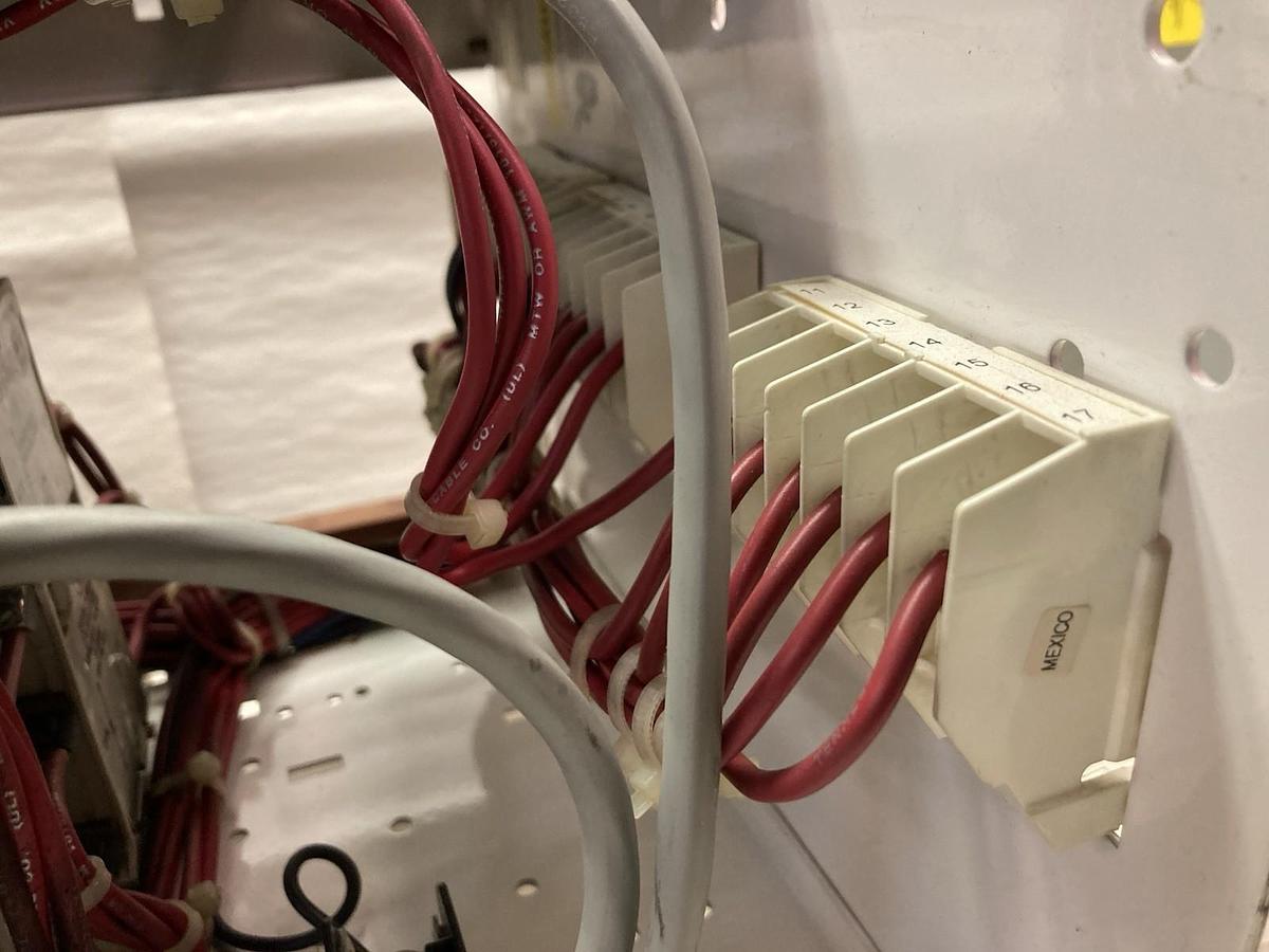 Used Cutler Hammer,Size 2,MCC Starter Feeder Bucket W200M2CFC BREAKER 45a