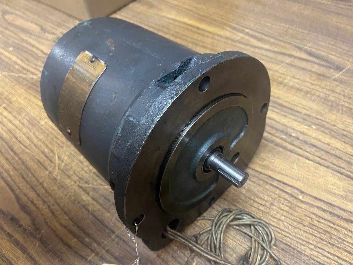 Used RELIANCE,447025,LIMITORQUE GEARMOTOR .7HP 1700RPM L56 3PH 7.5LB/FT