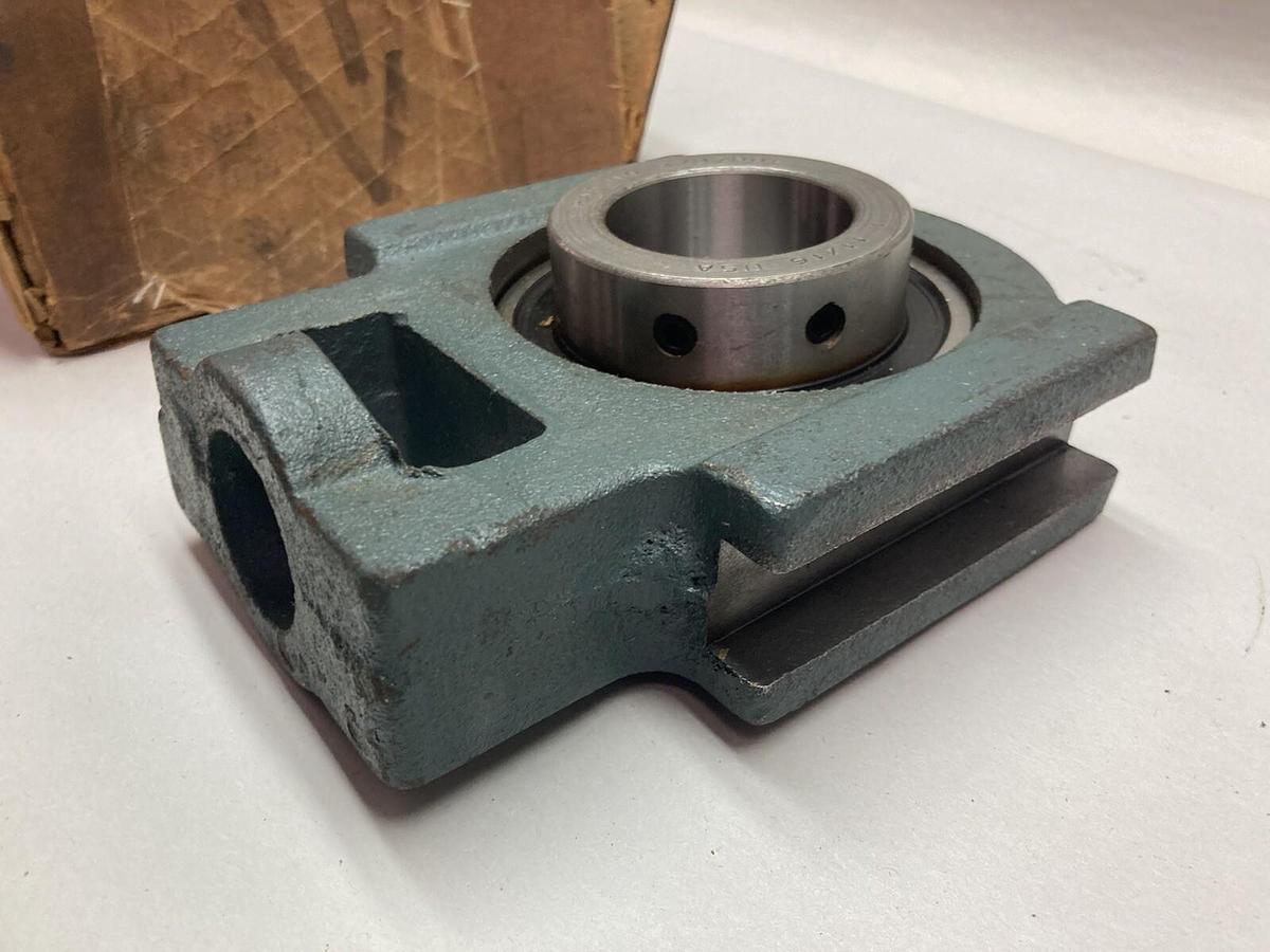 Dodge,135121,SCM Wide Slot Take-Up Bearing 1-11/16 Inch