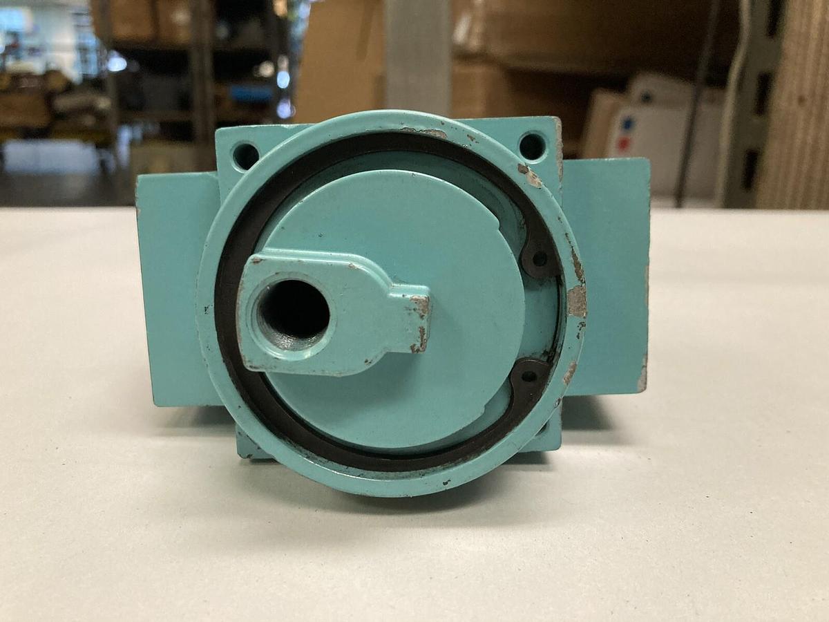 Used Wilkerson,R31-08-R00B G93,Dial Pressure Regulator