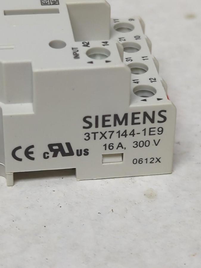 SIEMENS,3TX7144-1E9,SOCKET 16A 14 OIN NOS