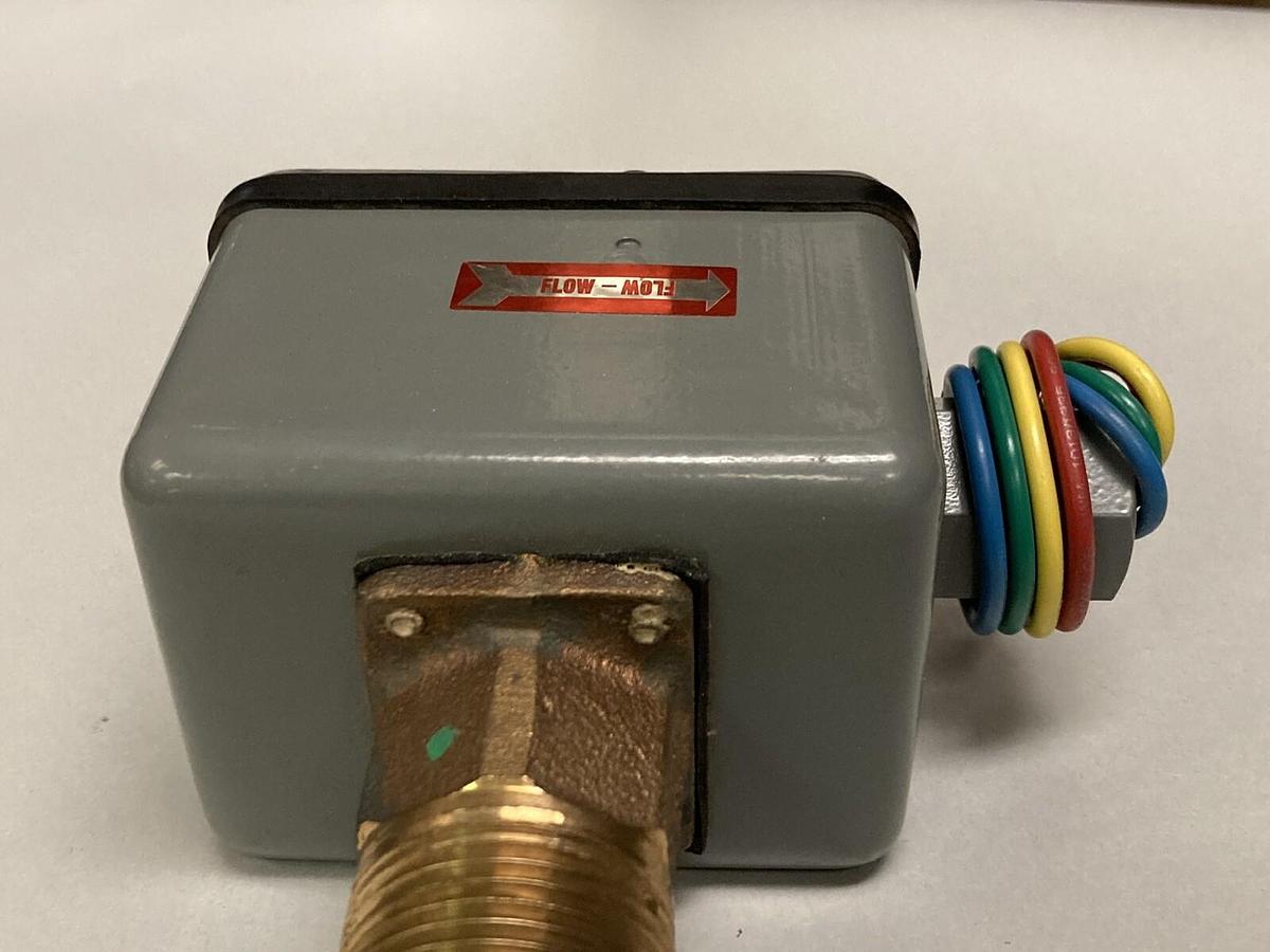 Used Johnson Controls,F16MG-1C,Circuit Flow Switch