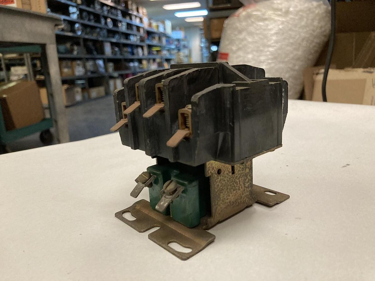 Used P&H,479U99D1,Magnetic Contactor