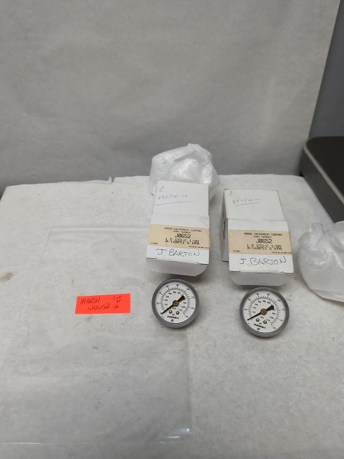 MARSH,J0652,GAUGE 0-160 PSI 1-1/2 INCH LOT OF 2 NOS