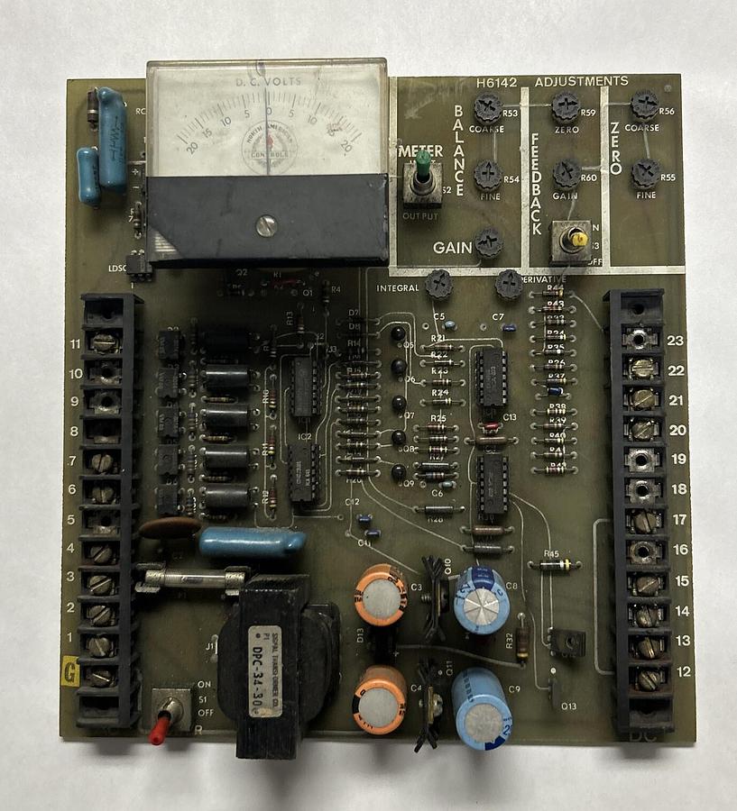 Used NORTH AMERICAN MFG,H6142,PC BOARD VOLTAGE METER