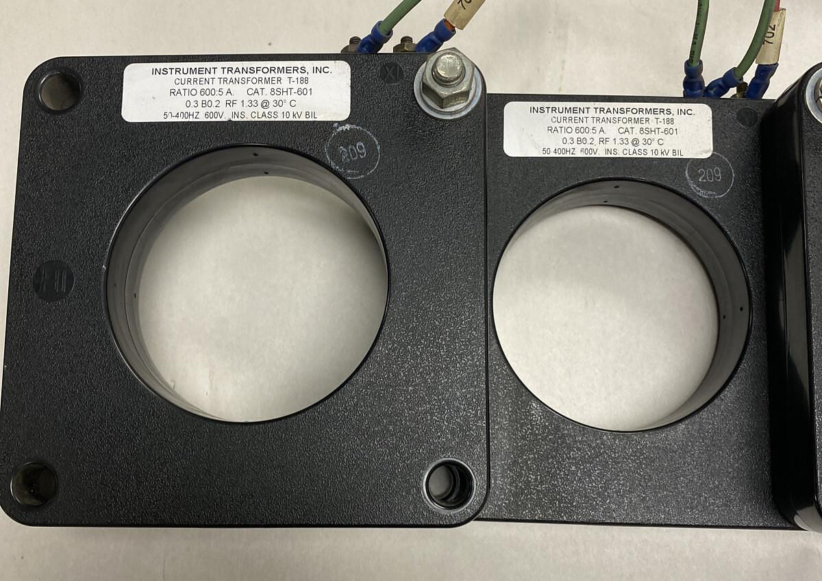 Used Instrument Transformers,8SHT-601,Current Transformer Ratio 600.5A Lot of 3